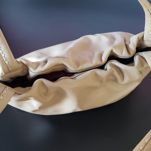 Ann taylor tan half moon leather bag..magnetic closure - Picture 9 of 15